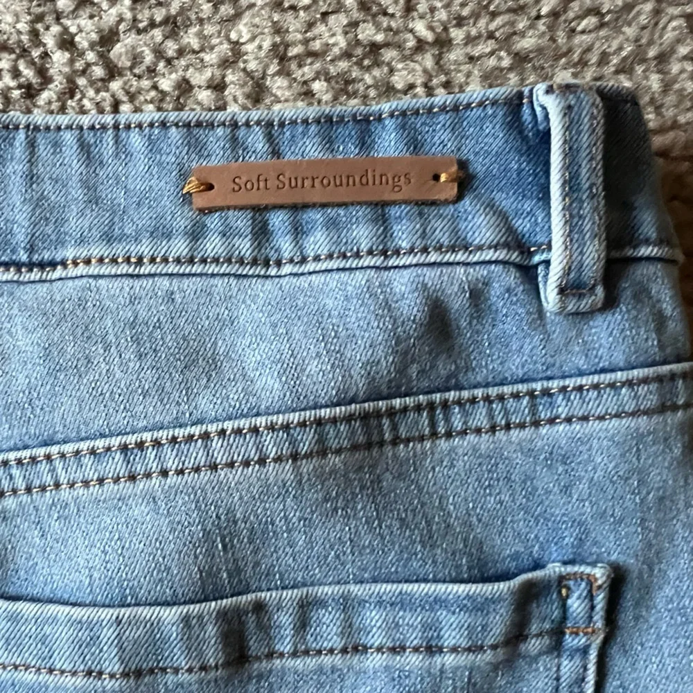 Soft Surroundings High Rise Wide Leg Jeans Size 10 in Light blue Wash Boho
